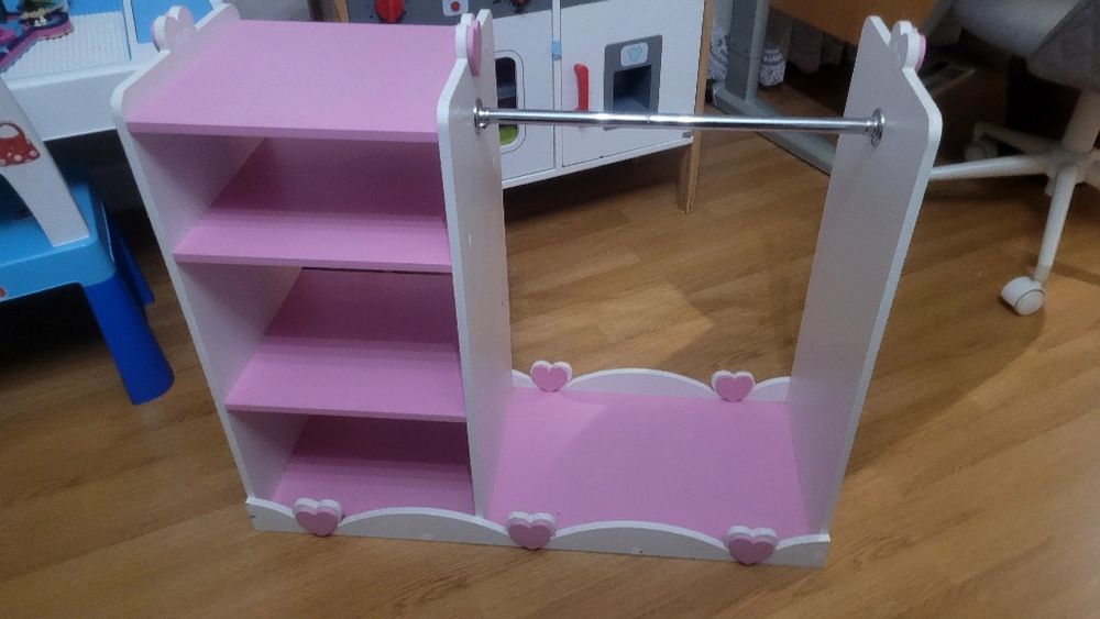 Меблі для ляльки