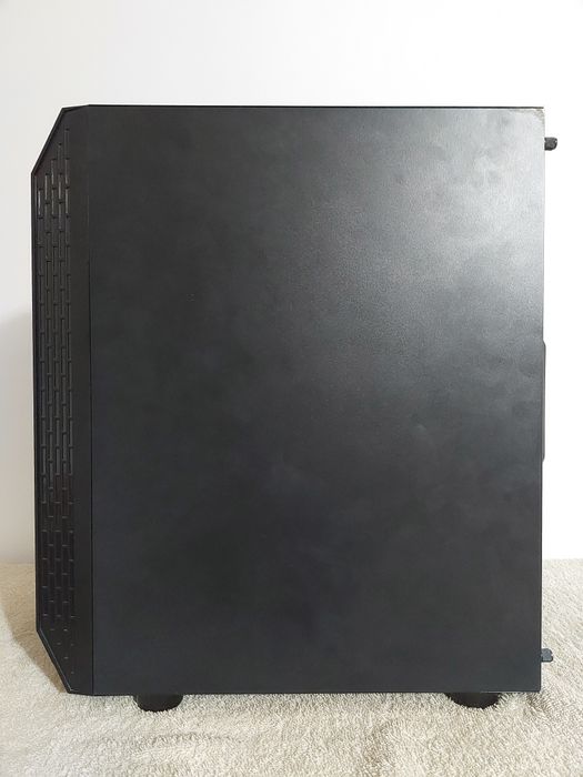 Sprzedam komputer gamingowy z RTX 2060 12GB, Ryzen 7 1700x.