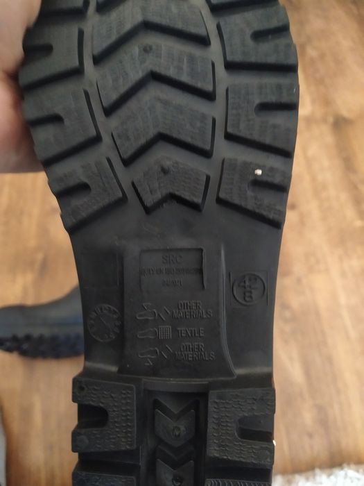 Захисні гумові чоботи з металевим носком  розмір 42