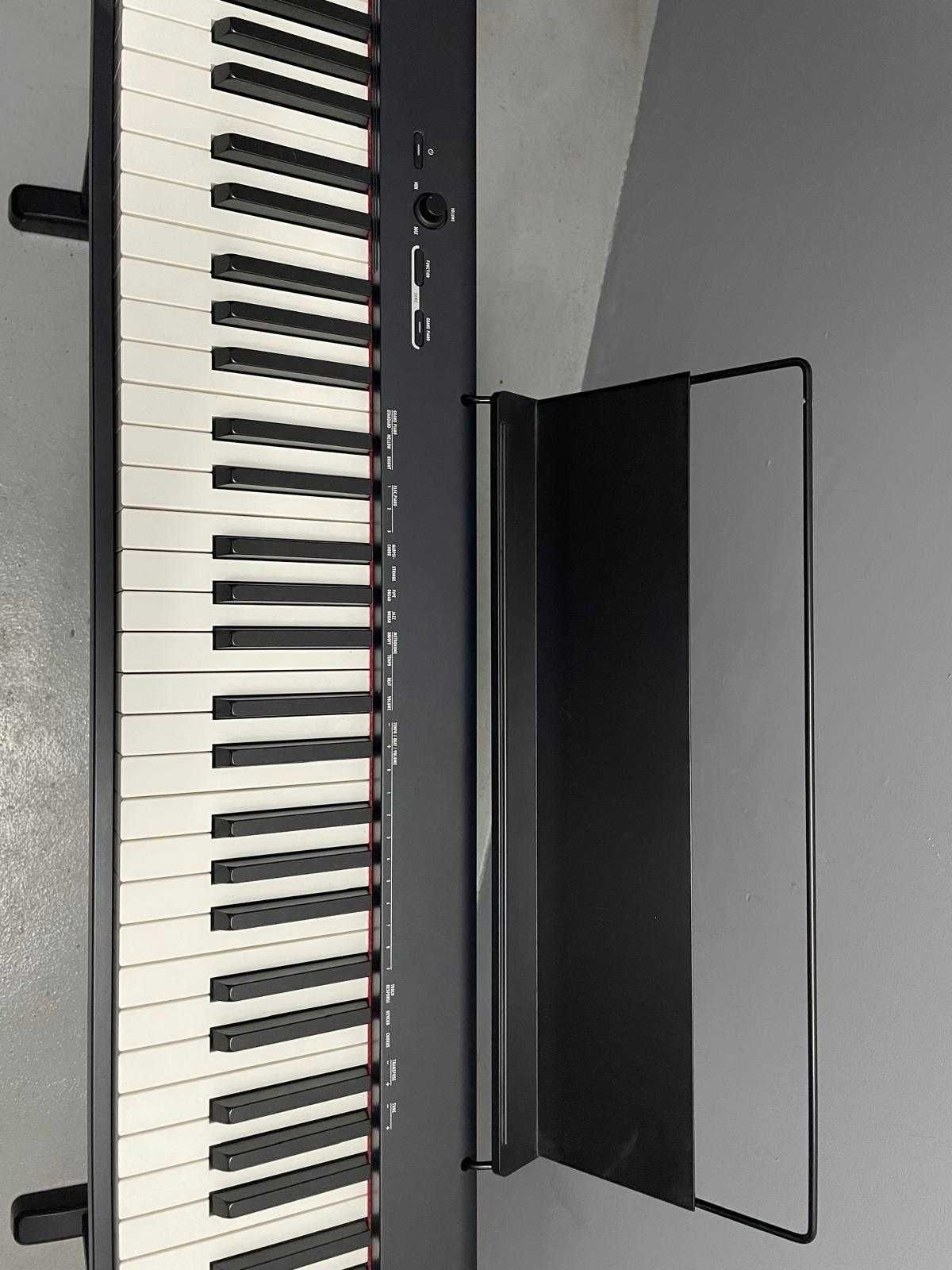 Piano digital - CASIO CDP S100, com móvel e suporte
