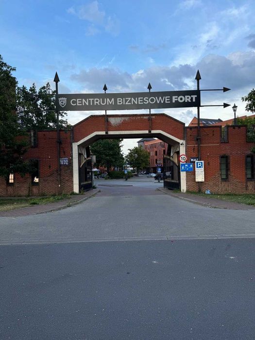 OKAZJA!!! Wynajmę wieżę 160m2