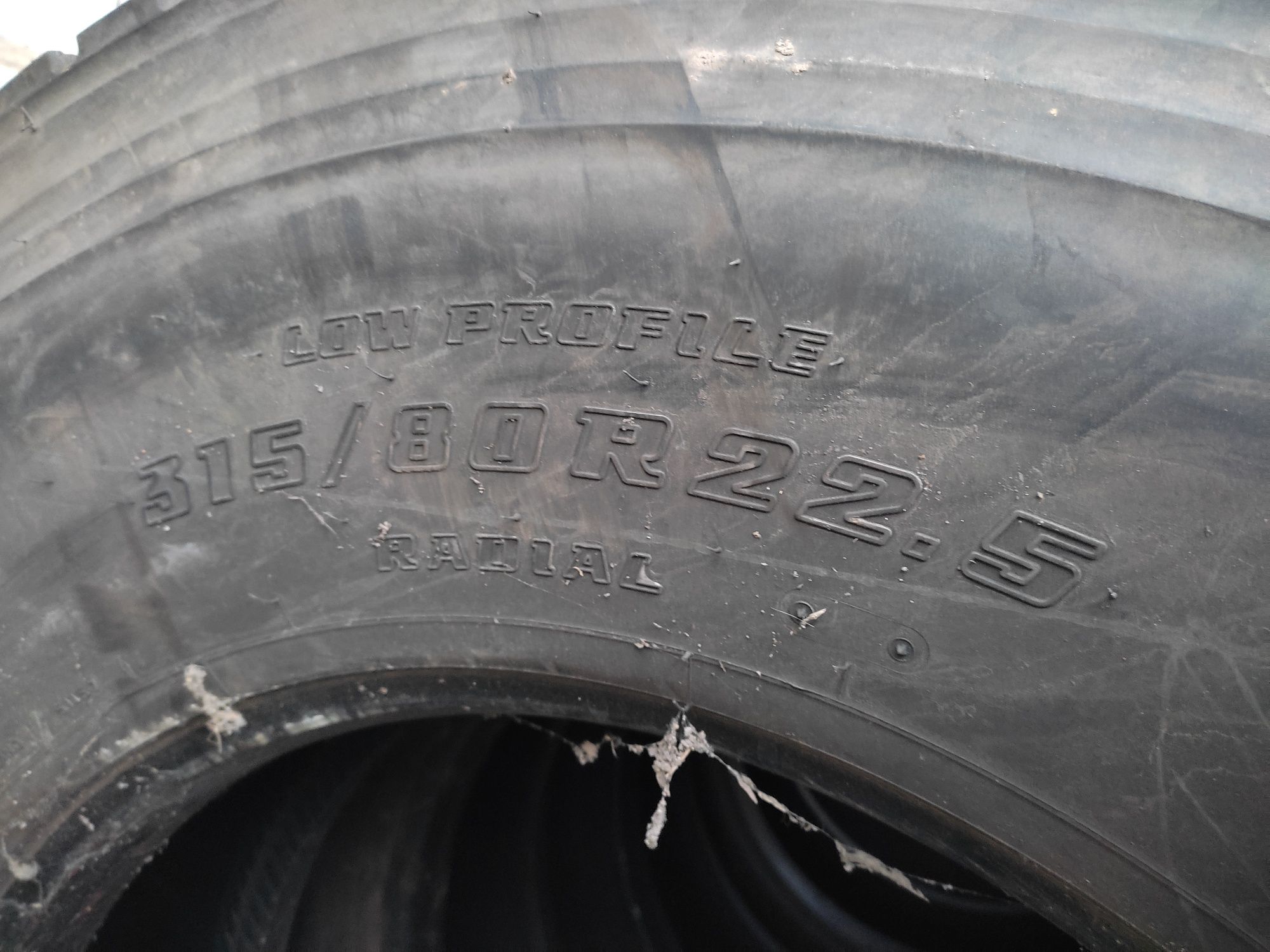 Шини Бріджстоун 315/80 R 22,5. Ведучка.