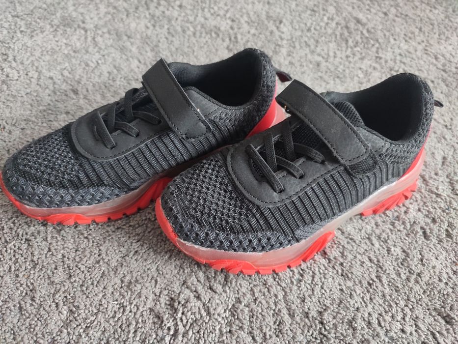 Buty sportowe dziecięce 32
