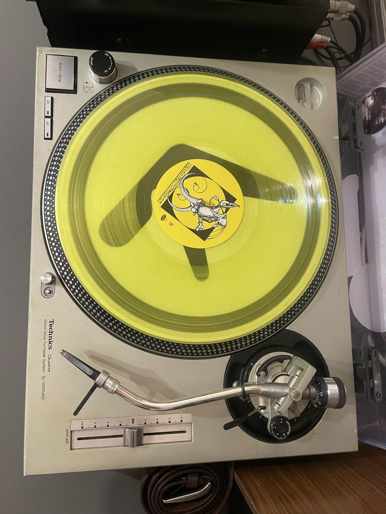 Technics sl1200 mk 2