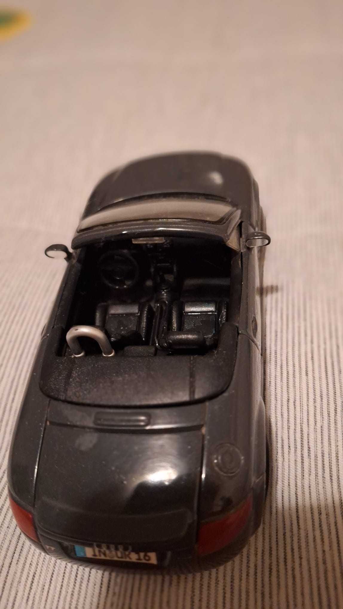 Audi TT Roadster Maisto Escala 1/24