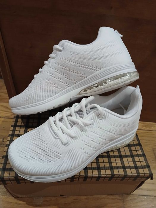 Tenis Brancos uni sexo