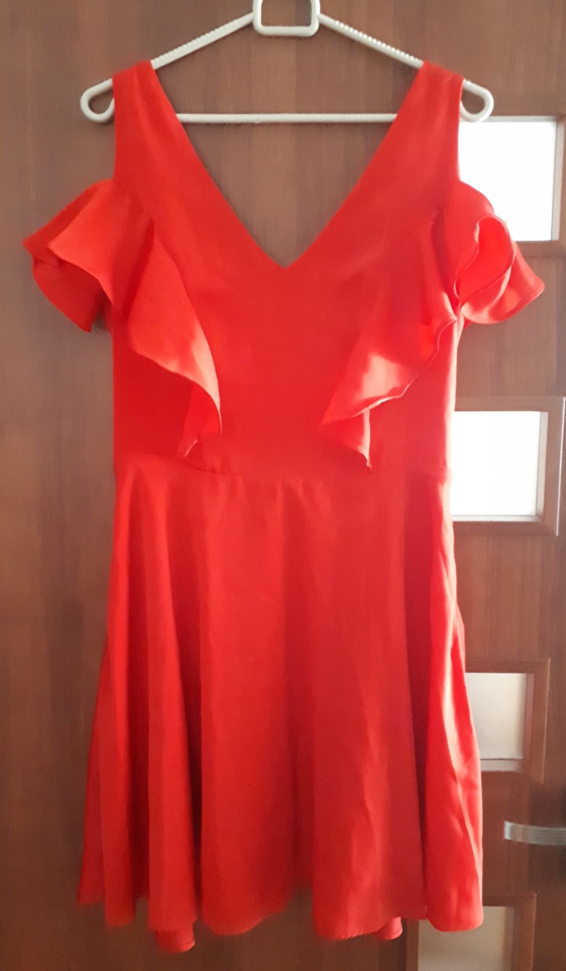 Nowa czerwona sukienka VILA