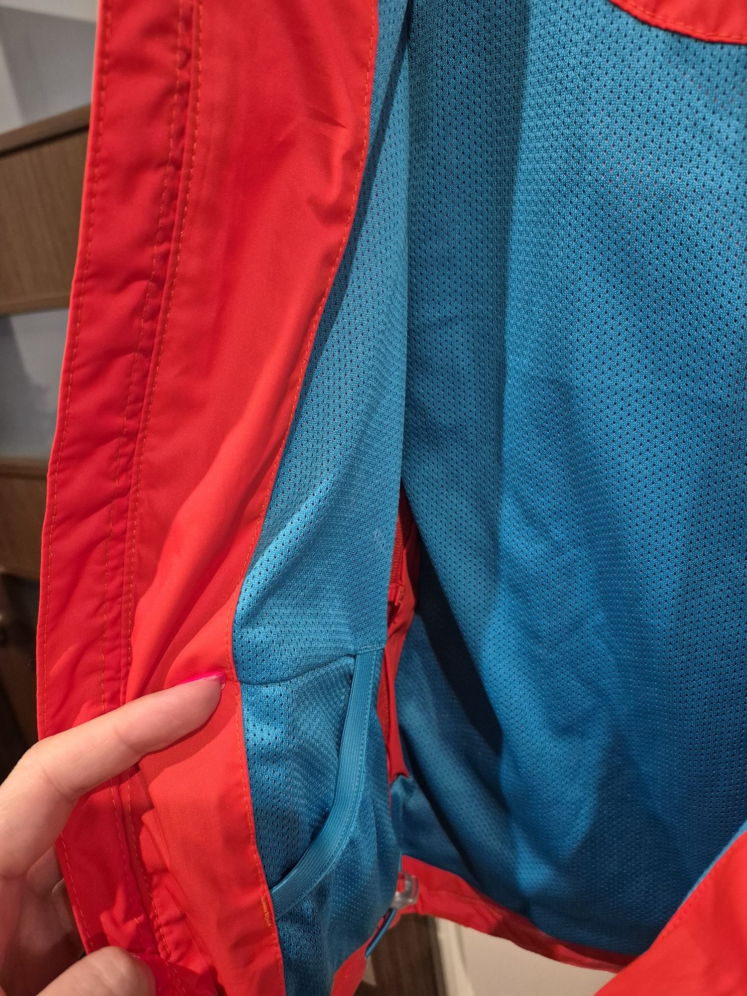 Kurtka przeciwdeszczowa/wiatrówka Quechua rozmiar 105 - 114cm