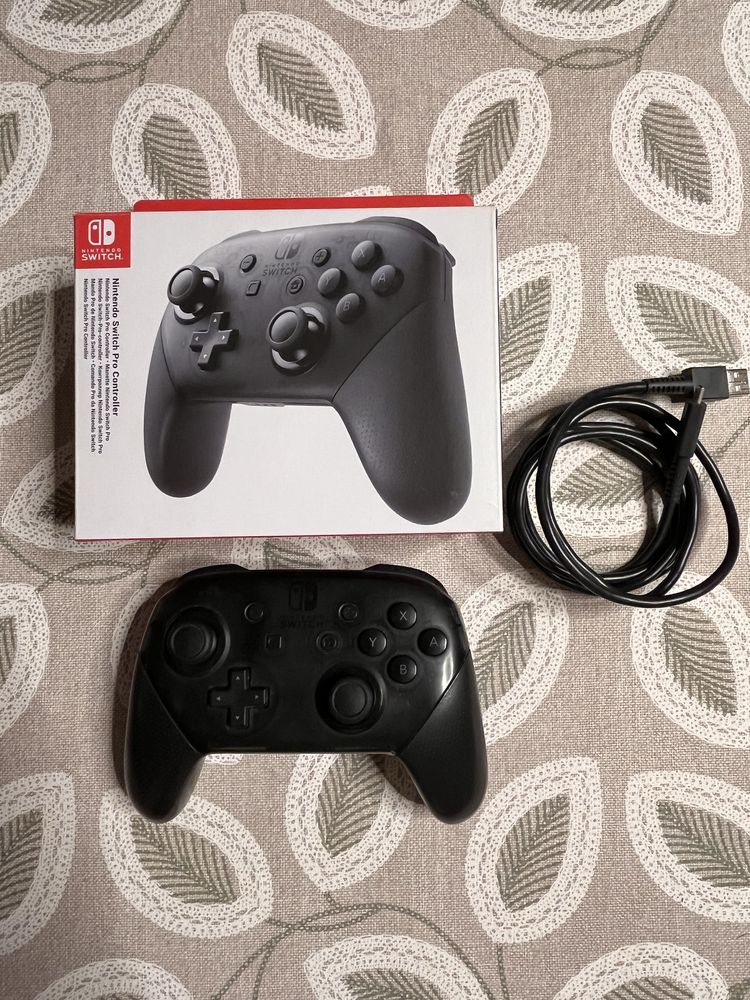 Nintendo Switch Pro Controller