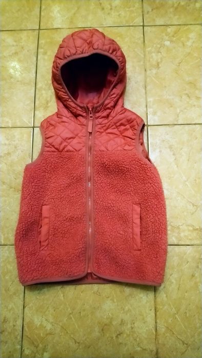 Różowa kamizelka na zamek