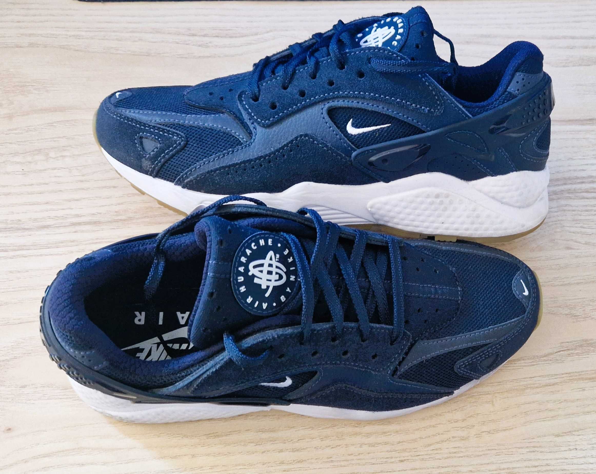Nike 'AIR HUARACHE' low - Como Novos! / Usadas 1 vez (40.5)