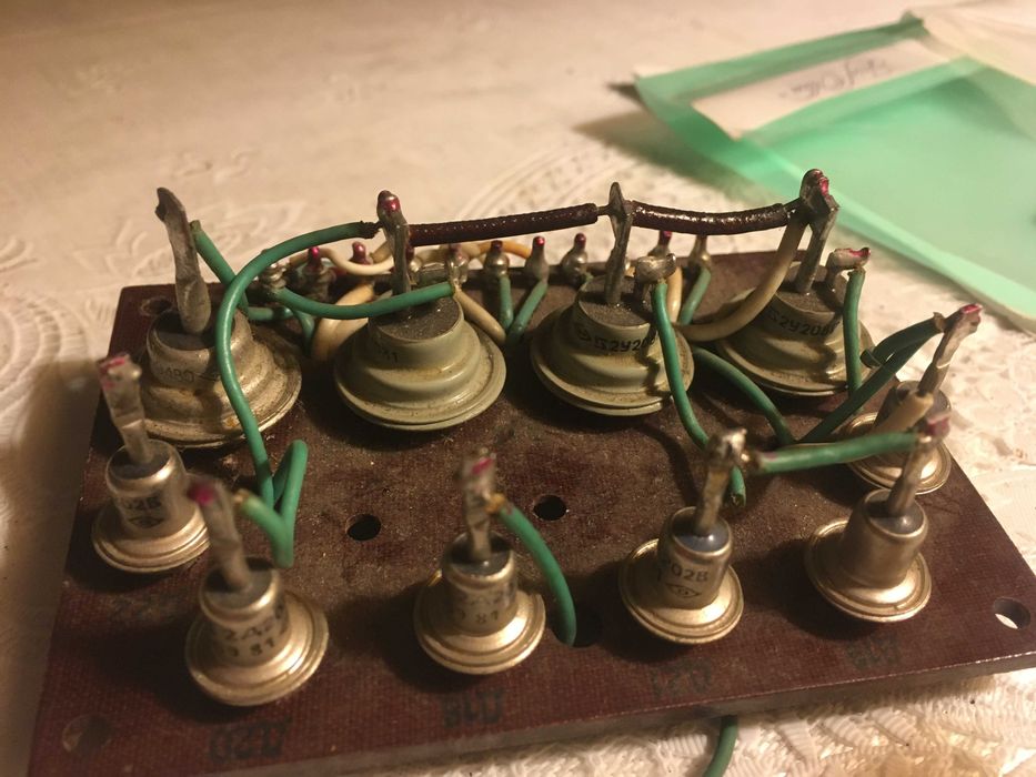 Диоды КД-202,  Д-232, симисторы КУ-208, радиаторы советские б.у.