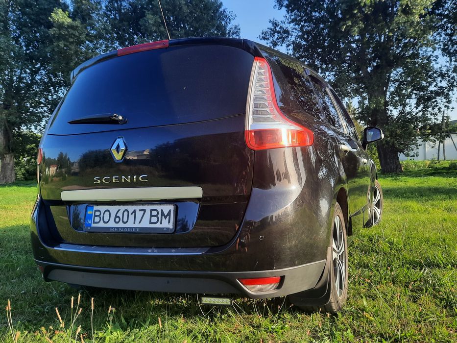 Авто Renault Grand Scenic 2011 автомат