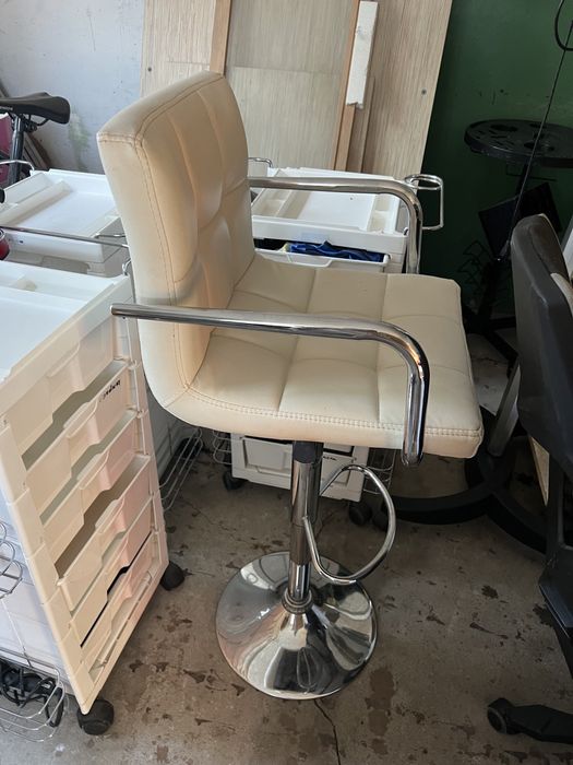 Hoker bialy , sprawny