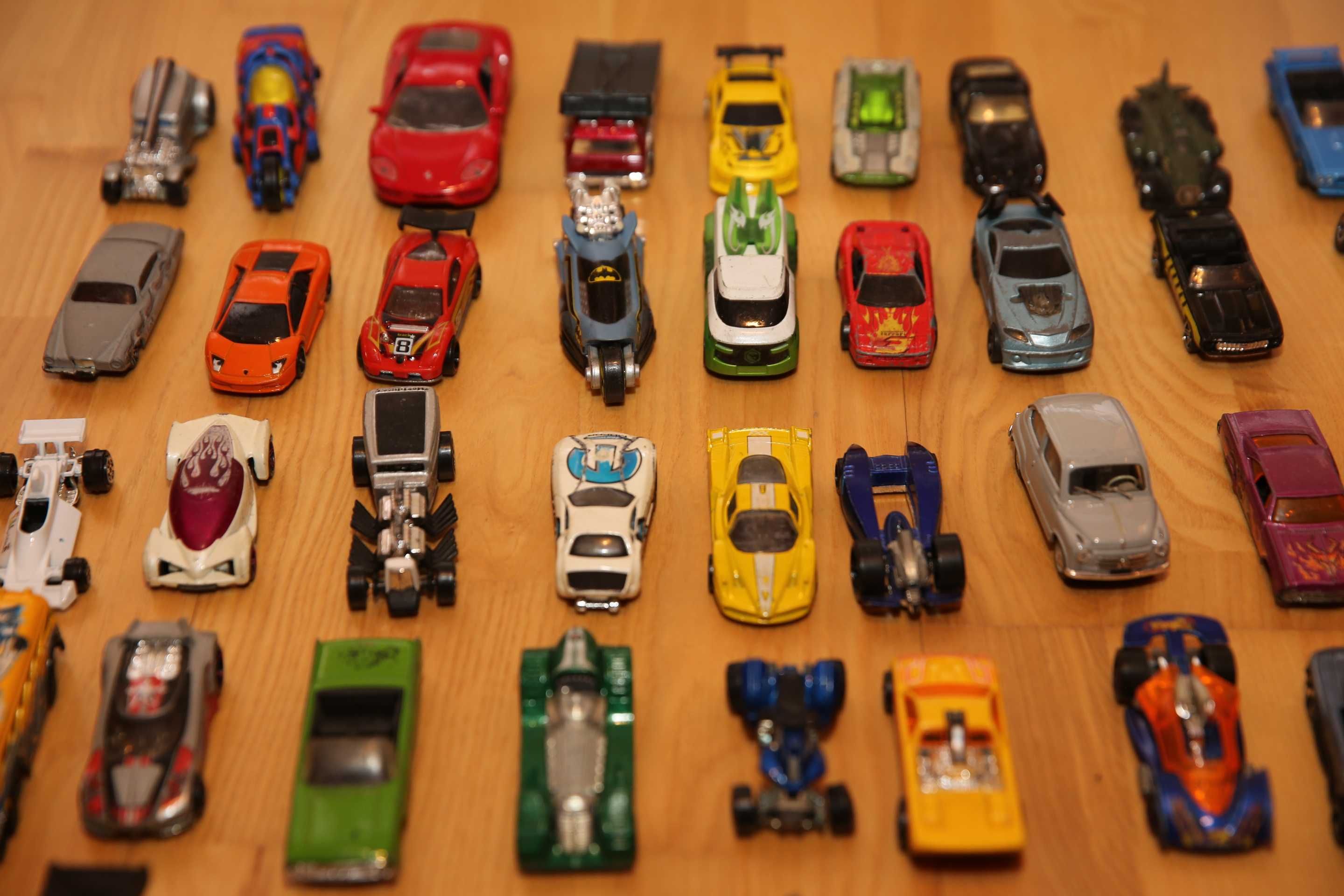 Resoraki autka samochodziki na resorach zestaw kolekcja