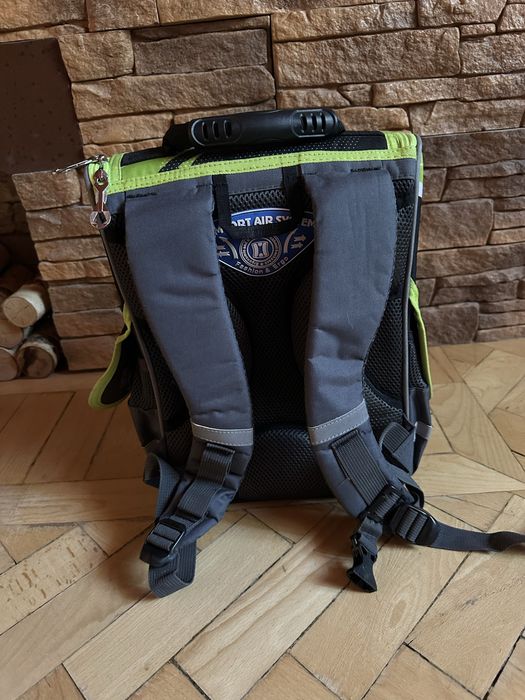 Дитячий портфель