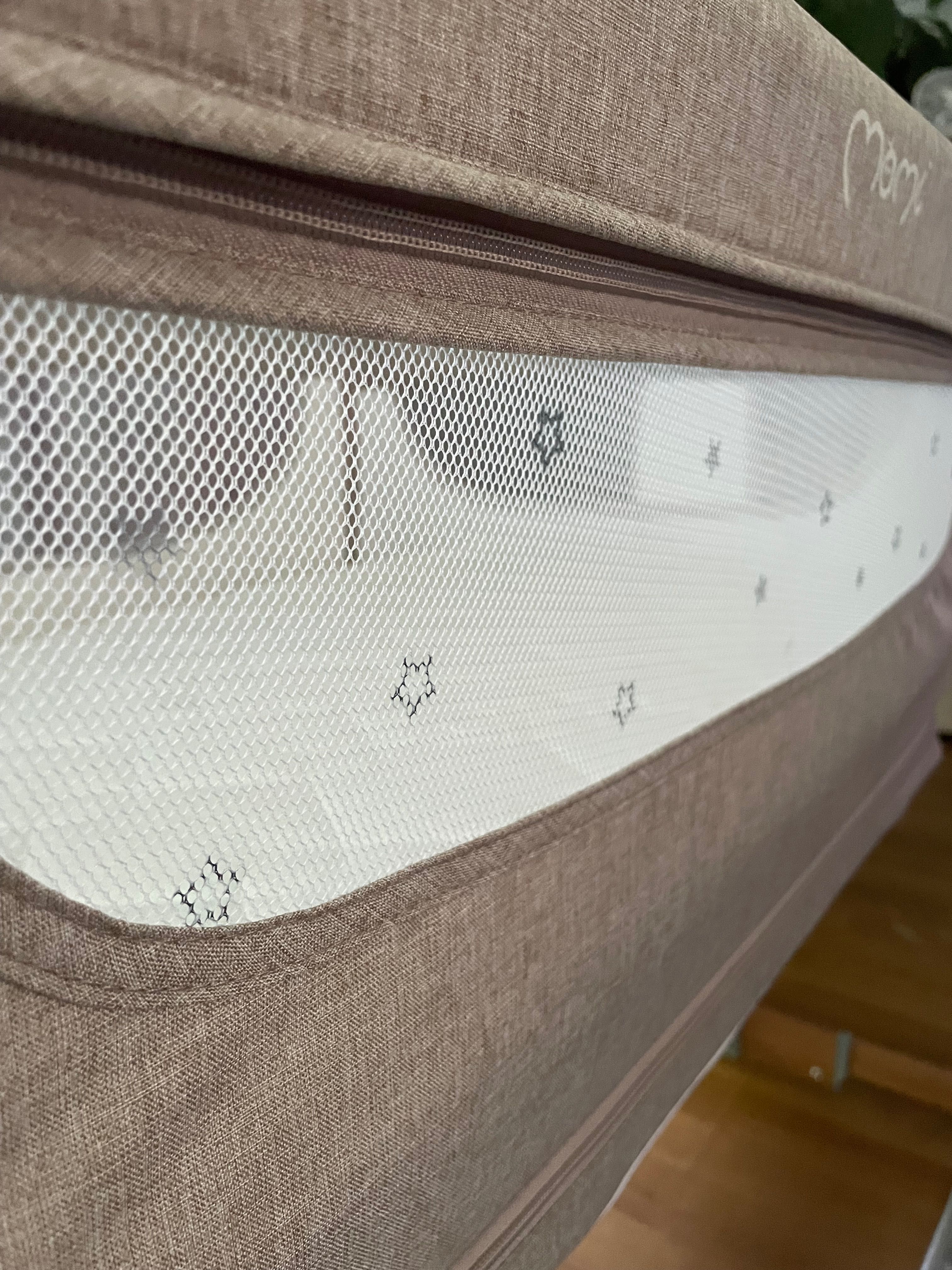 Łóżeczko dostawne MoMi SMART BED z niemal nowiutkim materacem
