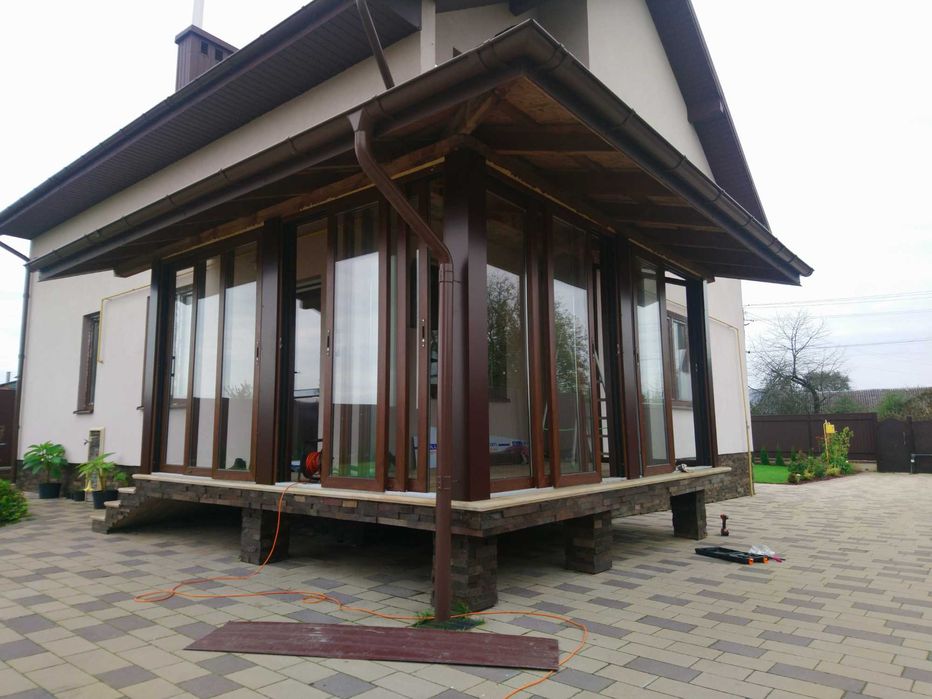 Розсувні офісні перегородки, розсувні двері та балкони, альтанки