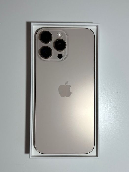 iPhone 16 Pro Max C/Garantia até 2027 Como Novo