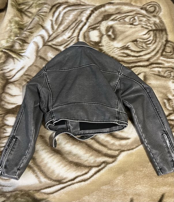 Дві стильні косухи ! Чорна класична та трендова варьонка