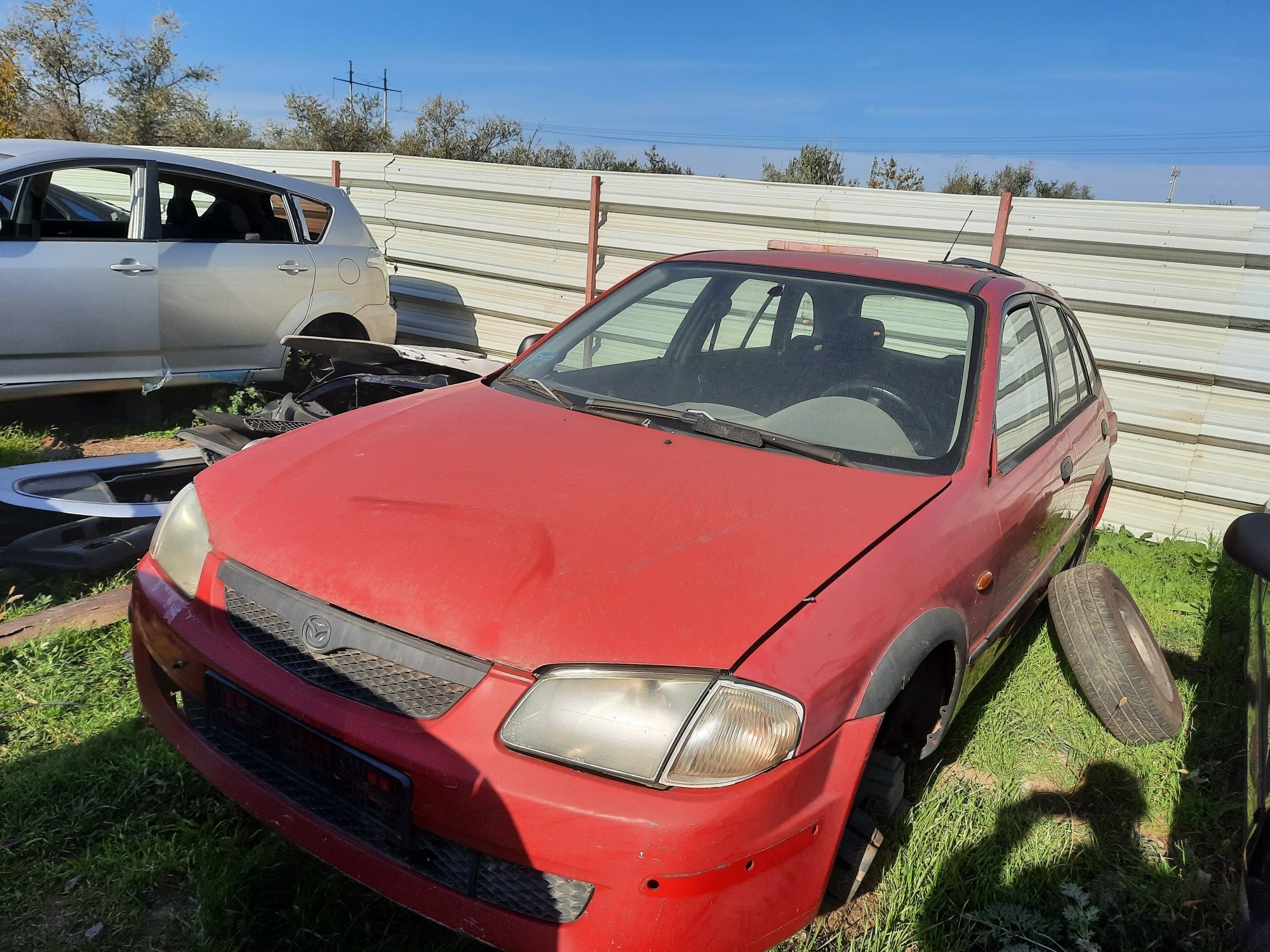 Продам двигатель MAZDA 323 2000