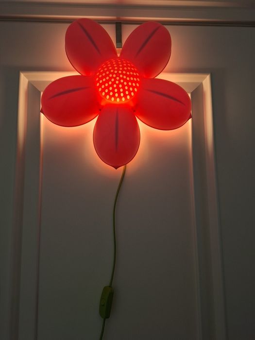 IKEA lampa ścienna kwiatek różowy SMILA BLOMMA