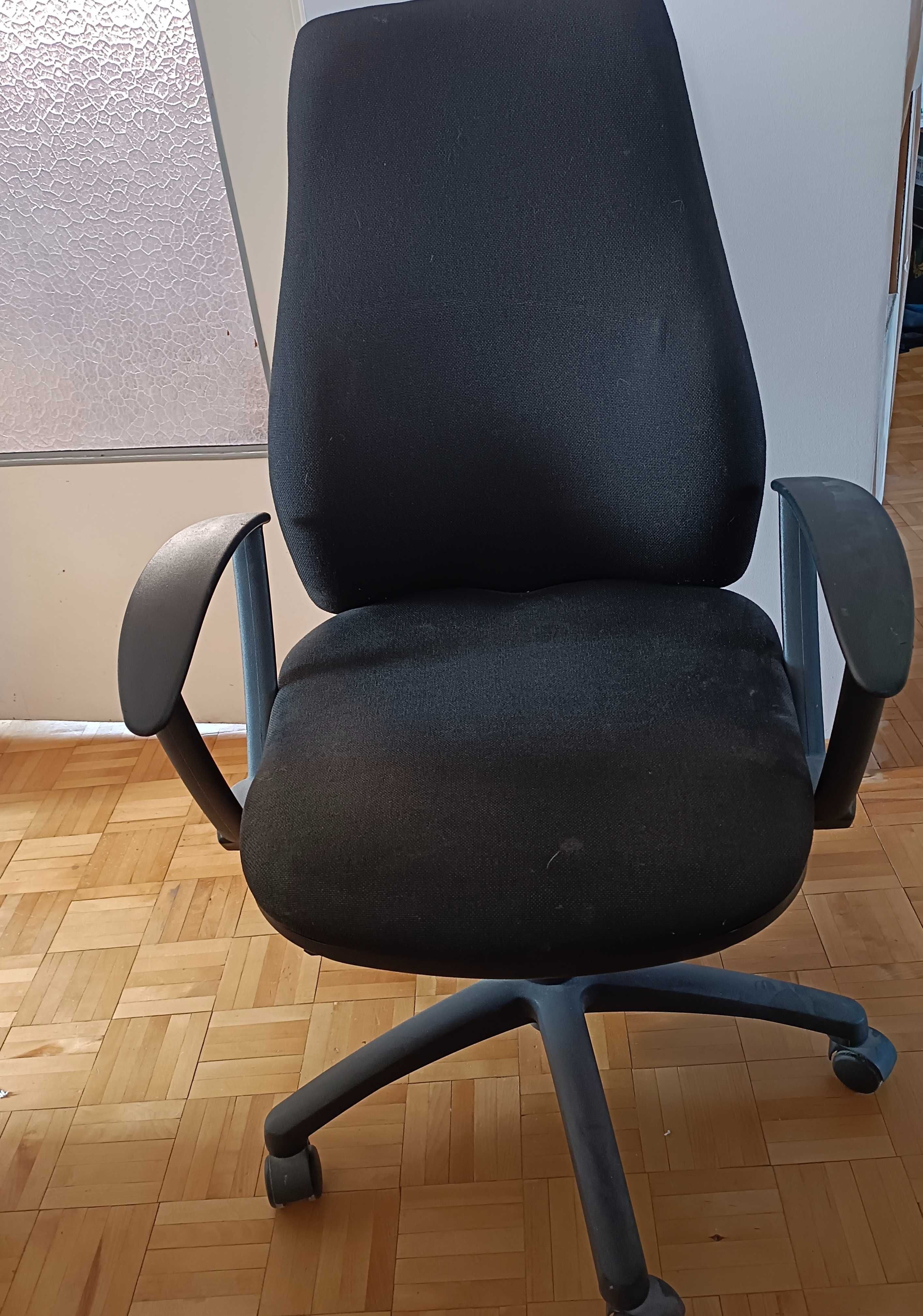 Krzesło obrotowe do komputera