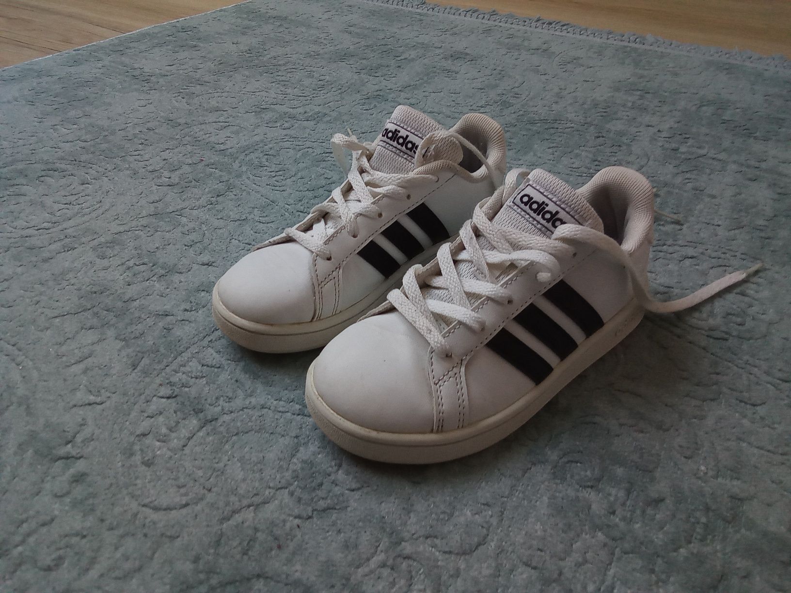 Buty Adidas Rozmiar 30, białe, unisex