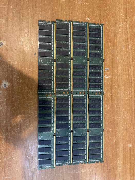 Серверная память Samsung 64Gb 4DRx4 DDR4 PC4-21300 - 2666V ECC REG