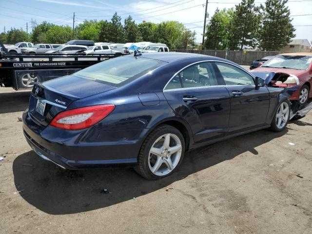 Mercedes-Benz CLS 550, 300 kW, z 2013 roku, model USA.