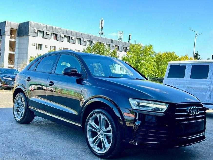 Audi Q3 Premium Plus 2017 року