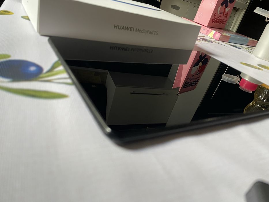 Планшет HUAWEI MediaPad T5   4/64GB