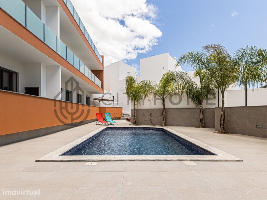 Apartamento T3 com piscina, dois lugares de garagem, Roof Toop e vi...