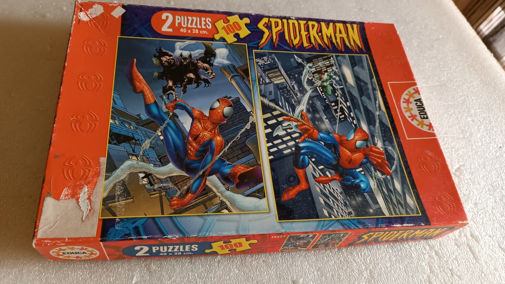 2 puzzles antigos do homem aranha