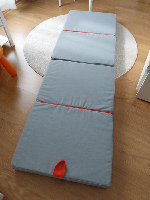 Poltrona / Colchão desdobrável para criança