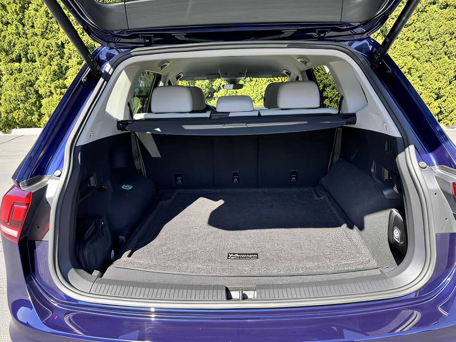 Volkswagen Tiguan      2022