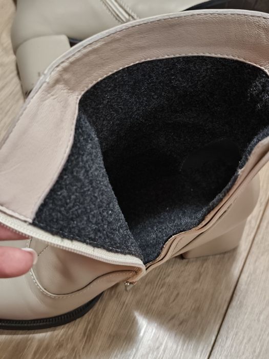 Ботильйони шкіряні бежеві