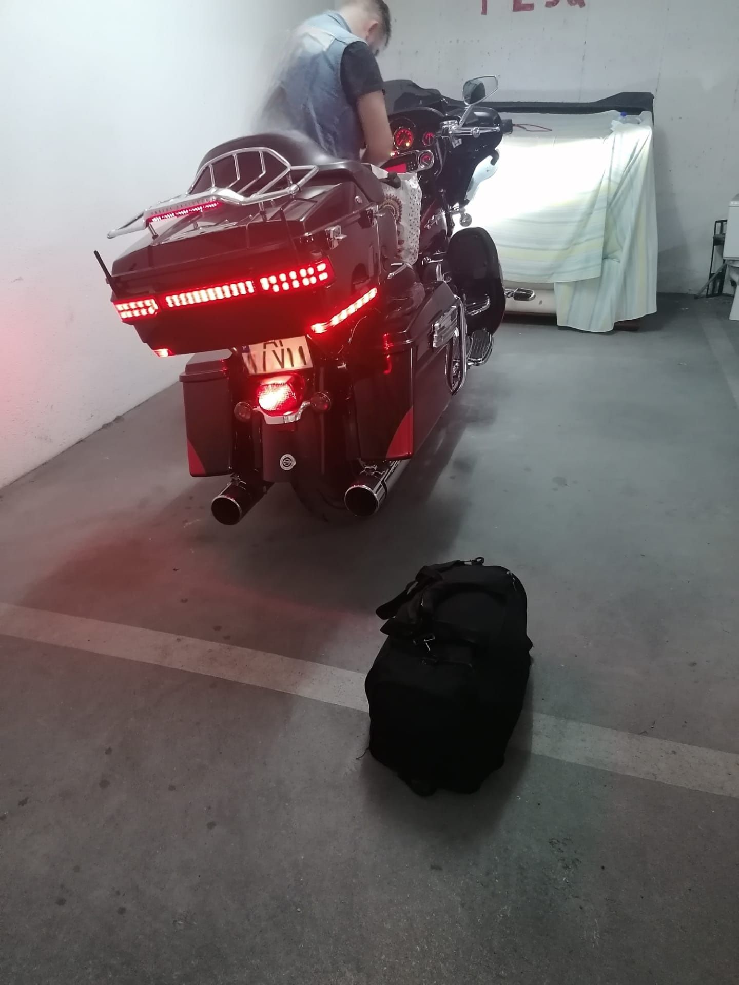 Harley-Davidson FLHTCUSE6 CVO Ultra Classic Electra Glide 2011