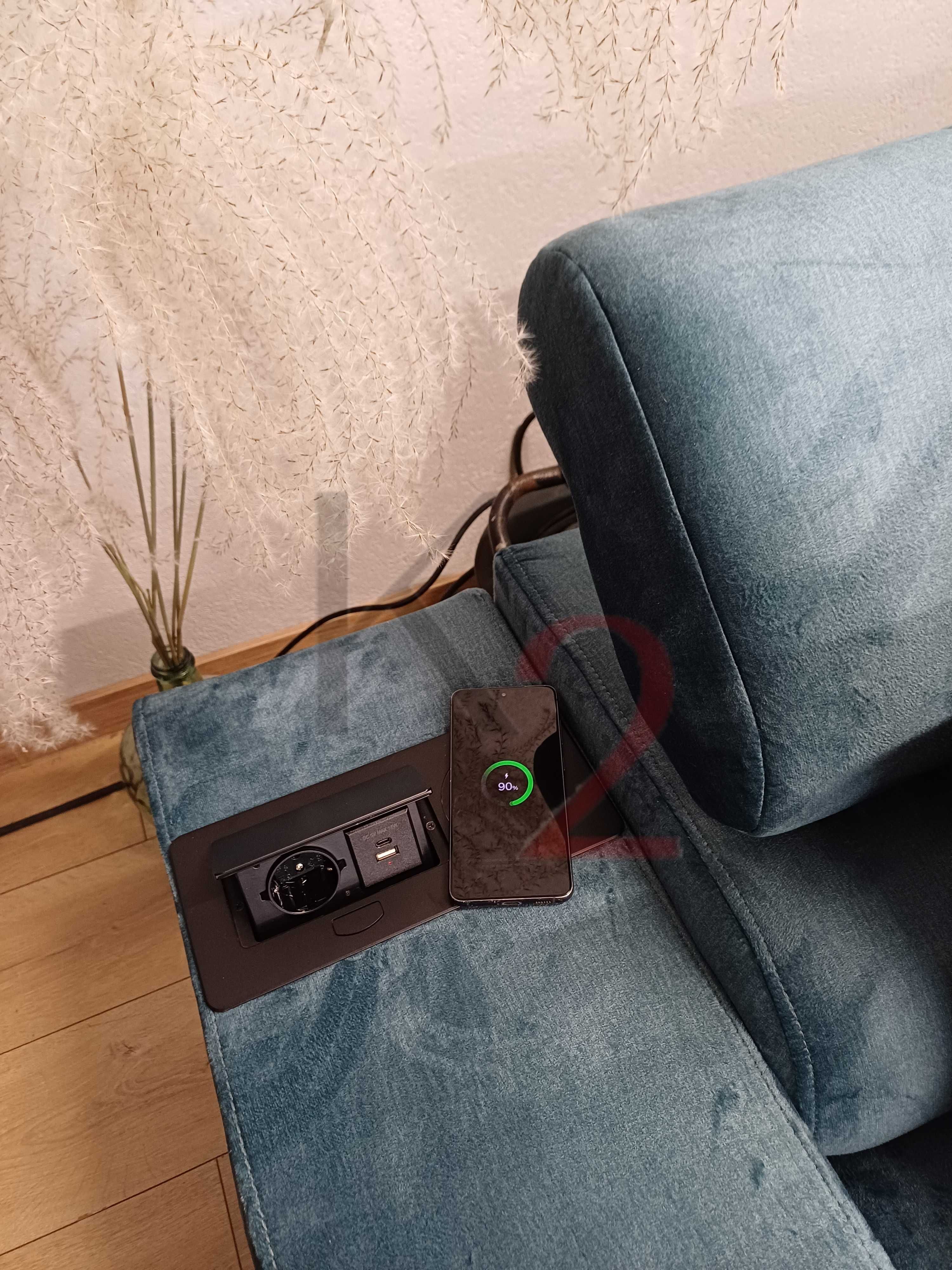 NOWOŚĆ, narożnik Fuks +USB, gniazdko, pikowany narożnik