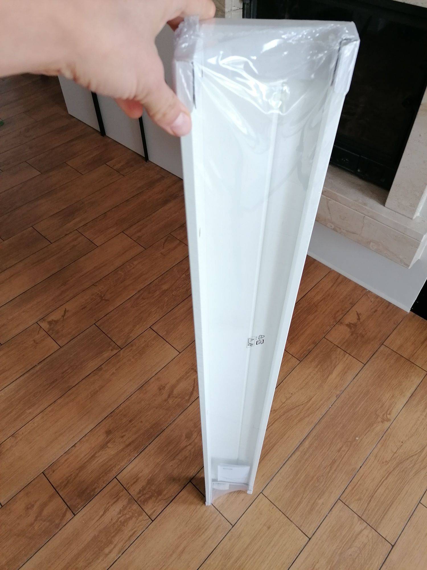 IKEA MOSSLANDA Półka na zdjęcia 115 cm BIAŁA