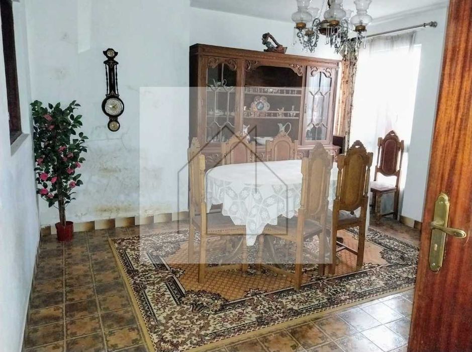 Moradia geminada em Valpaços