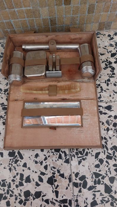 Estojo de barbear portátil