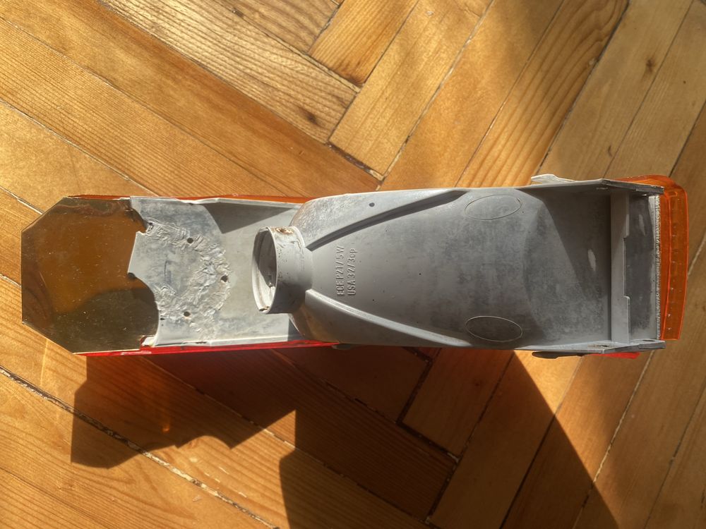Поворотник Audi v8 лівий