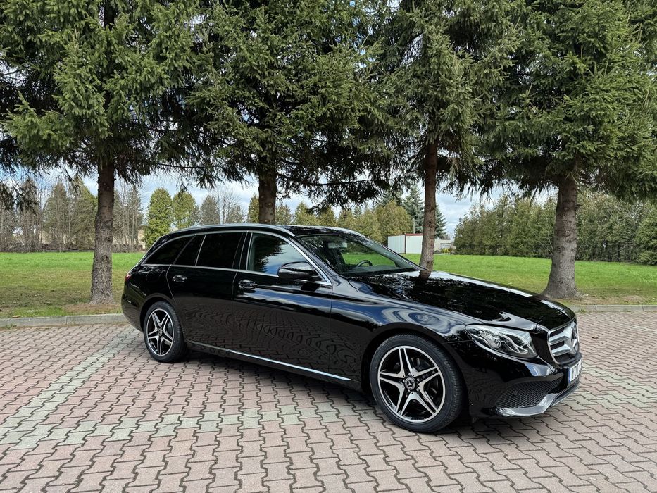 Mercedes-Benz Klasa E Mercedes-Benz / E220 T / 194KM / 9G-Tronic