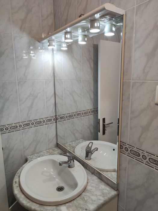 Movel de casa de banho.