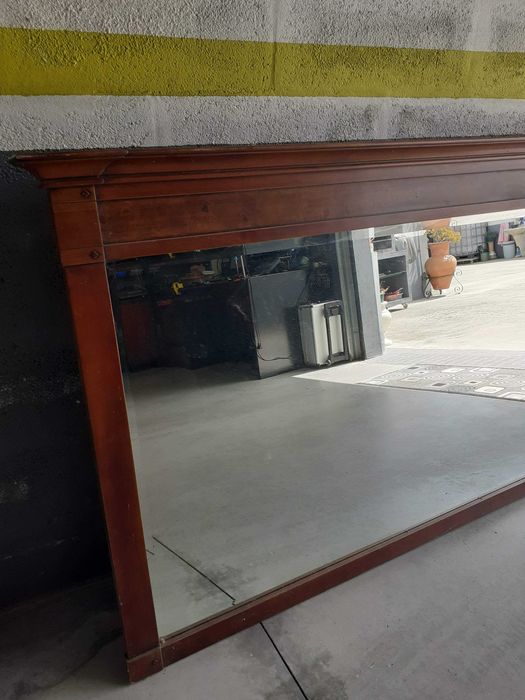 Espelho Grande em bom estado