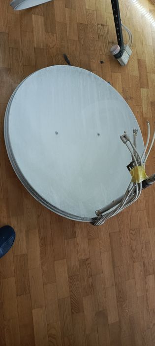 Супутникова антена з головками, тюнером комплект