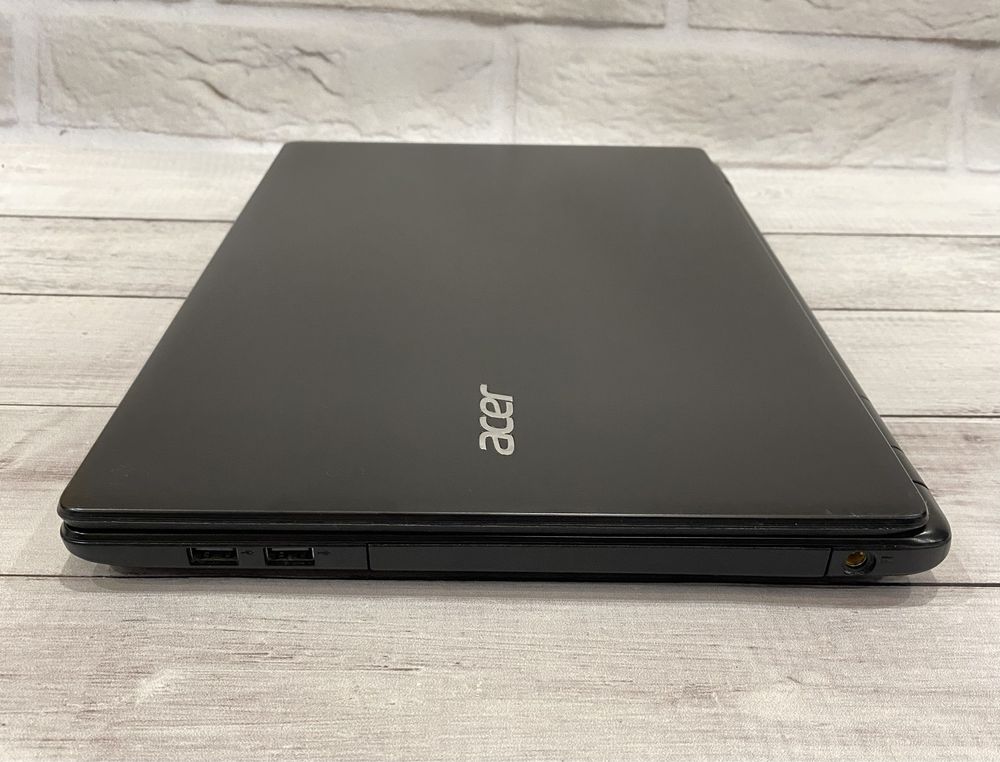 Ноутбук Acer Aspire E5-551 15.6’’ AMD A10-7300 8GB ОЗУ/ 1TB HDD (r1499