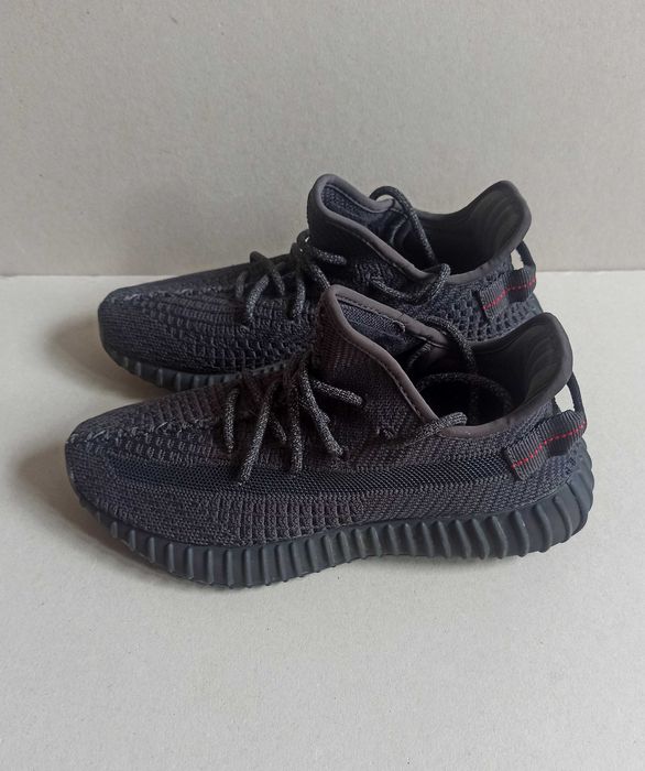 Damskie buty Adidas Yeezy Boost 350 V2 Tripe Black FU9006 roz.38 2/3