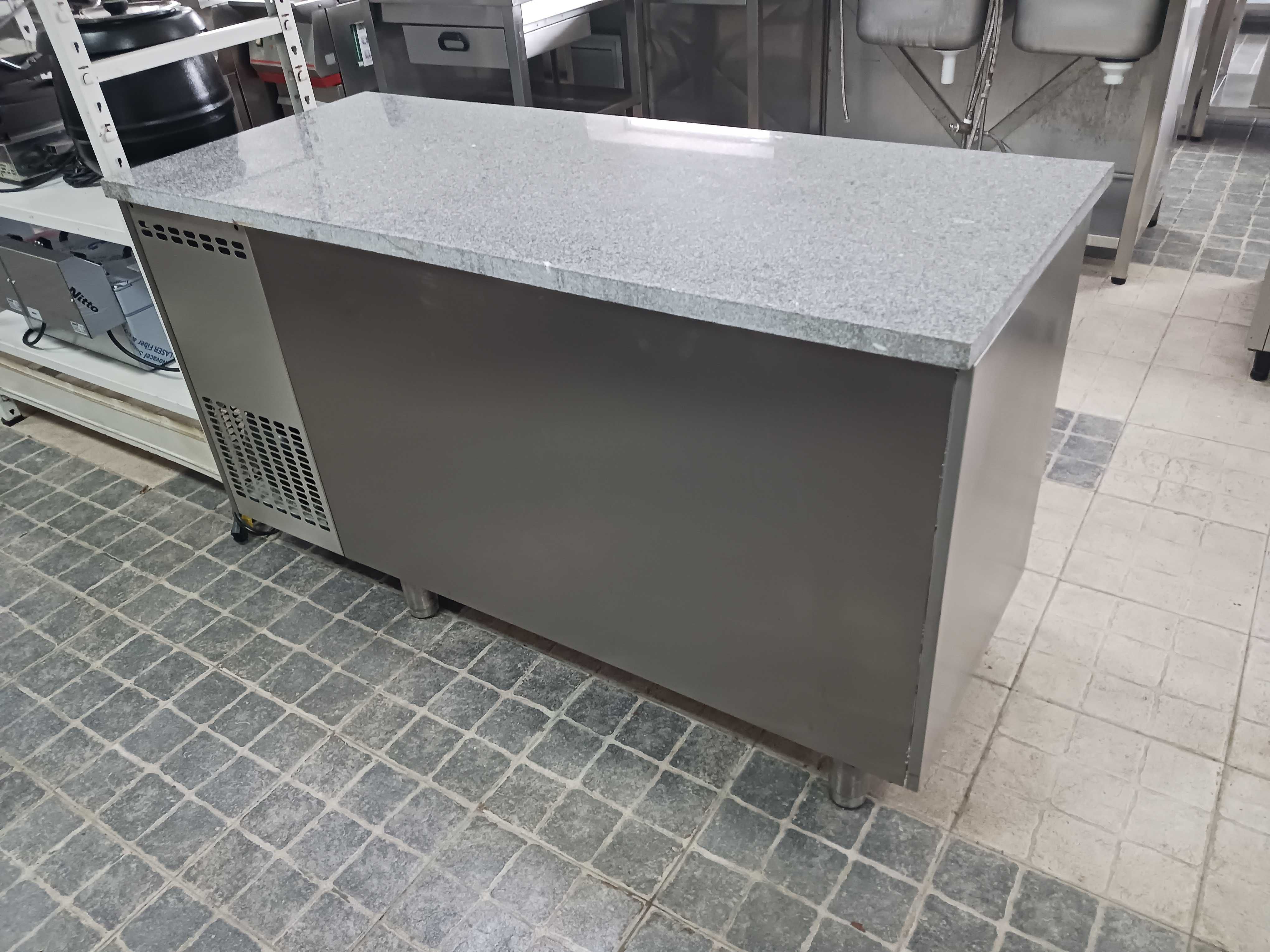 ACM1516 - Bancada Refrigerada em Inox com Tampo de Granito - SEMI-NOVA